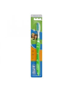 ORAL-B MEDIUM 1.2.3 FRESH 40 -957 TOOTH BRUSH